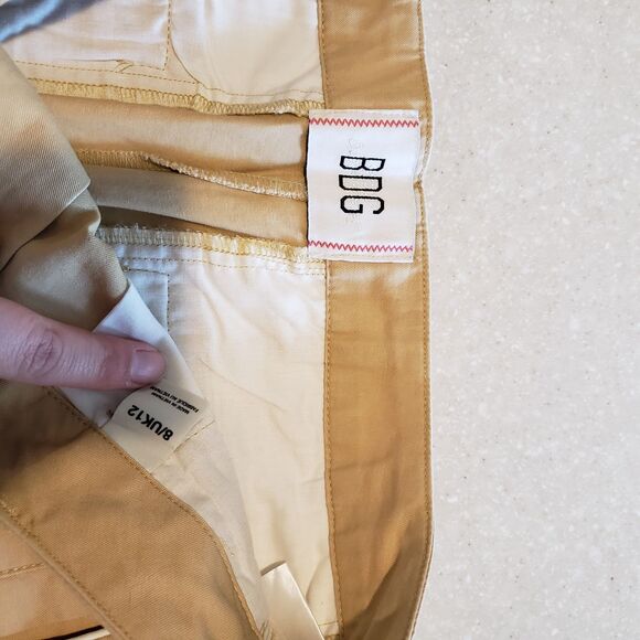 BDG Urban Outfitters Capri Pants Women’s Size 8 Yellow Straight Leg Casual - Picture 3 of 6